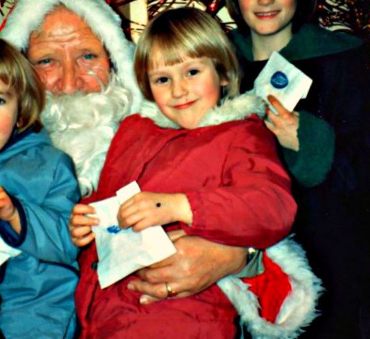 girlsandsanta