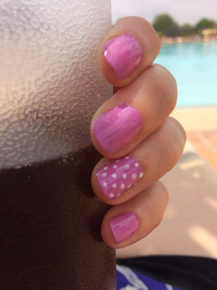 Polka Dot Nails 2